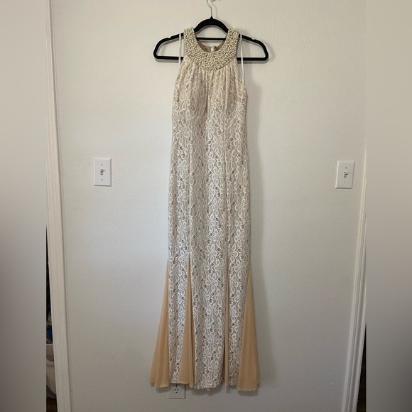 Cachet women's 4 formal beaded mermaid style gown with lace overlay EUC - Picture 1 of 9